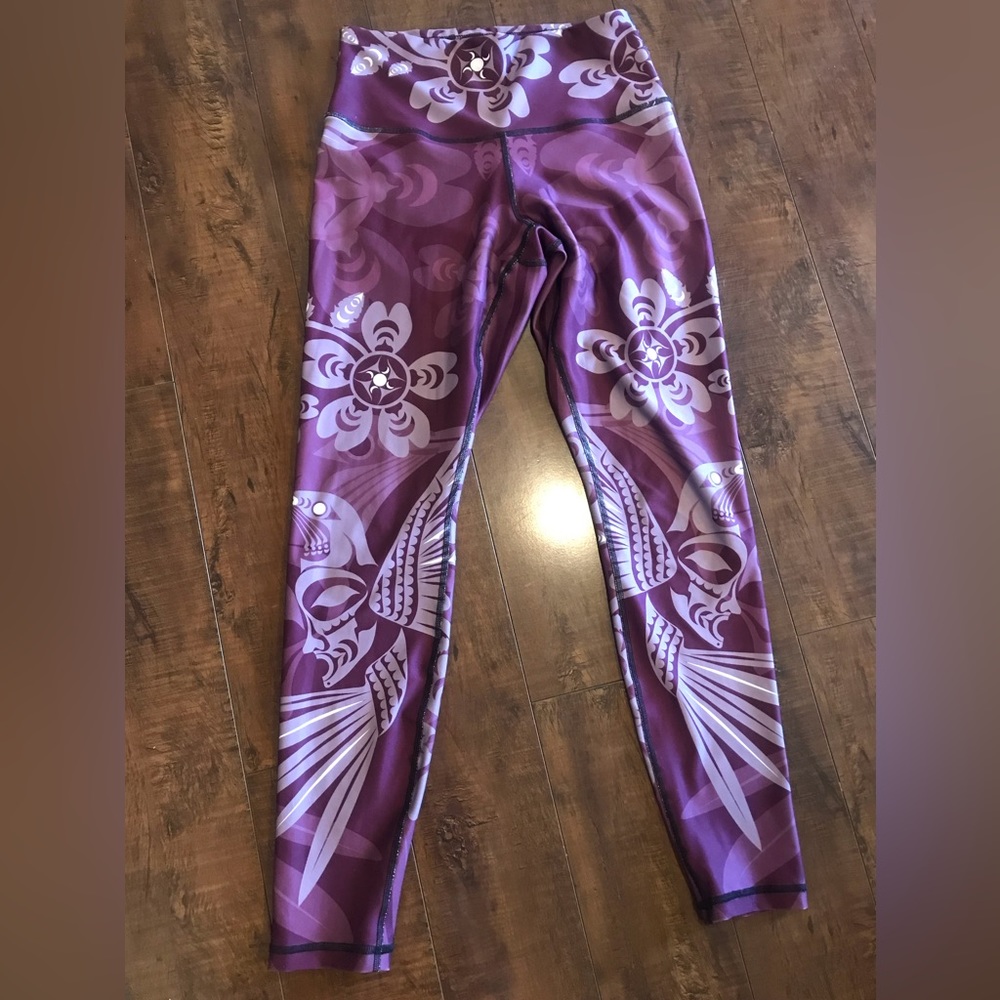 NWOT Nominou Jas the Hummingbird purple Athleisure Leggings size XS